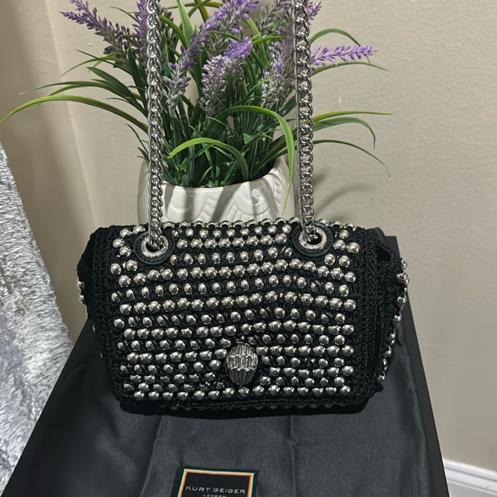 Kurt Geiger London 
Medium Kensington Shoulder Bag
Kurt Geiger London